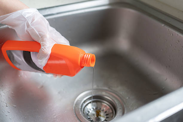 Как с помощью химикатов эффективно прочистить канализационные трубы